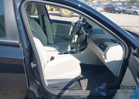 2019 Volkswagen Jetta 1.4T R-Line/1.4T S/1.4T Se из США, поврежденный, VIN 3VWC57BU0KM256014